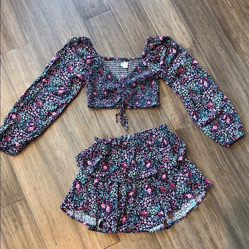 Aeropostale Floral Mini crop top and skirt set - Black, Pink, Blue size Small